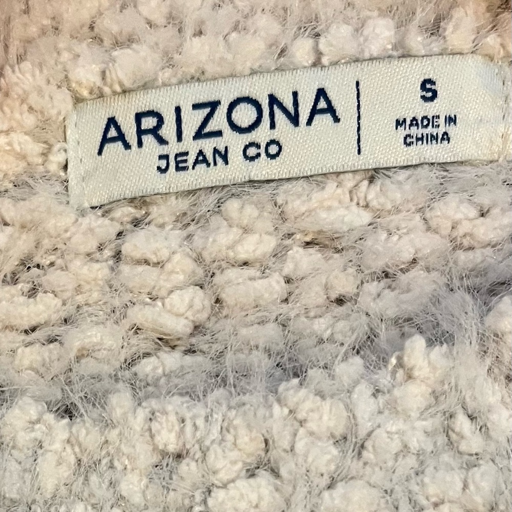 Cropped Sweater - Picture 7 of 7